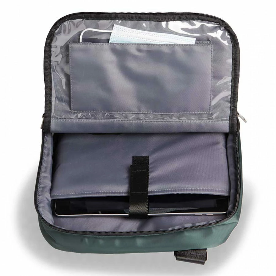 Stratic Pure Messenger Bag L Dark Green 7 Stratic Pure Messenger Bag L Dark Green – Bild 5