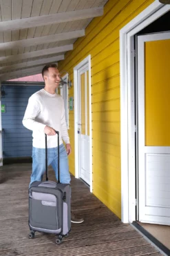 Travelite Viia Trolley S Erw. -TROLLEY Verkäufe travelite Ambiente Viia Koffer S schiefer